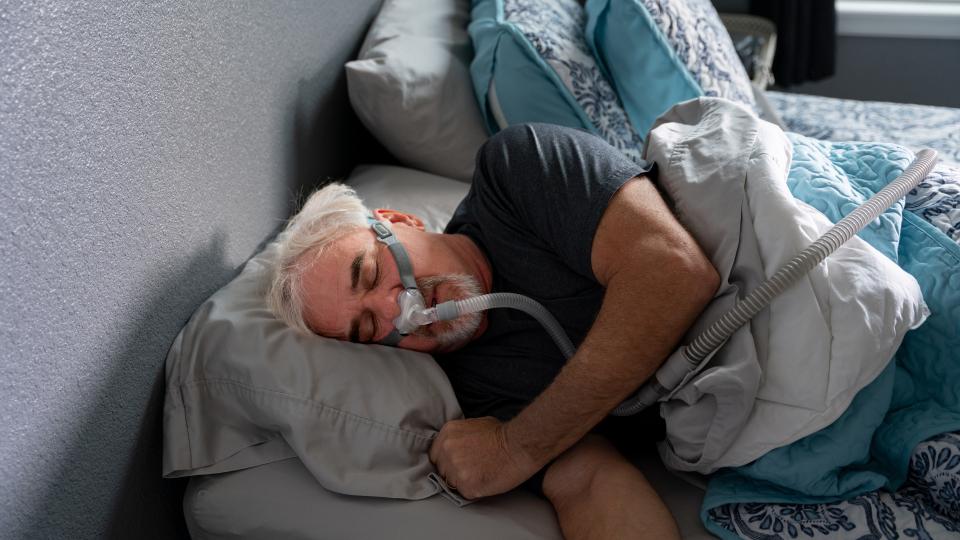 Czym różnią się aparaty CPAP, Auto CPAP i BiPAP?

